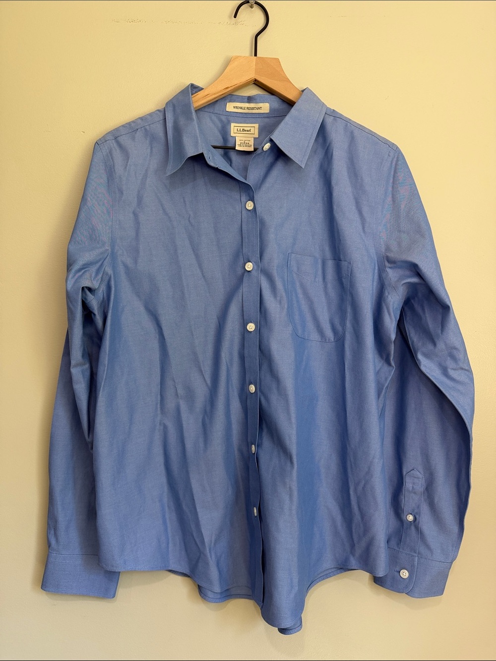 L.L. Bean Light Blue Men's Button-Up Dress Shirt Wrinkle Resistant 100% Cotton L